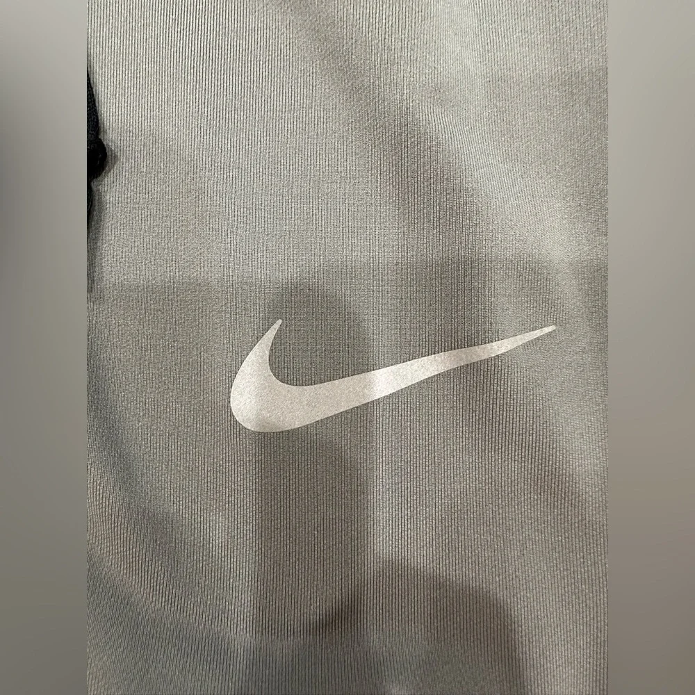 Nike dri-fit tights - great condition - Picture 3 of 4